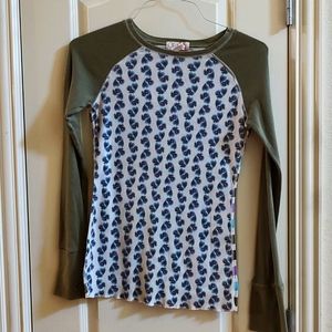 Juniors long sleeve shirt size M